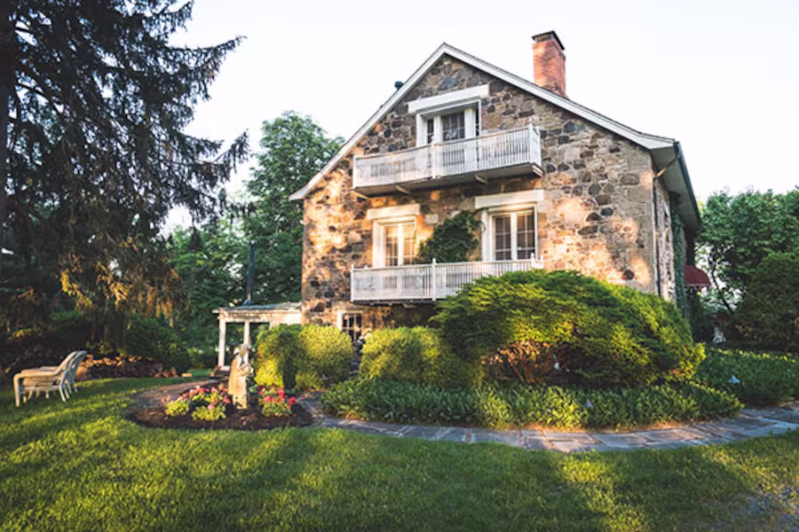 BedAndBreakfast