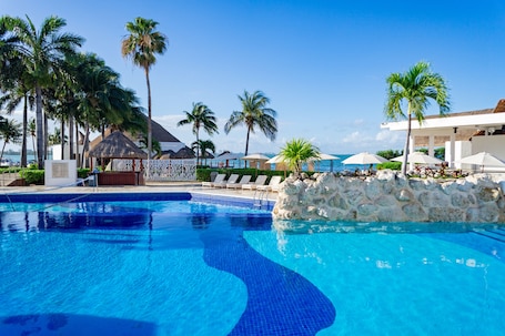 Sunset Marina Resort & Yacht Club 